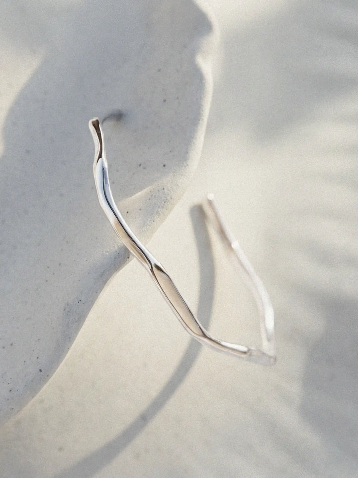 VEER CUFF IN SILVER