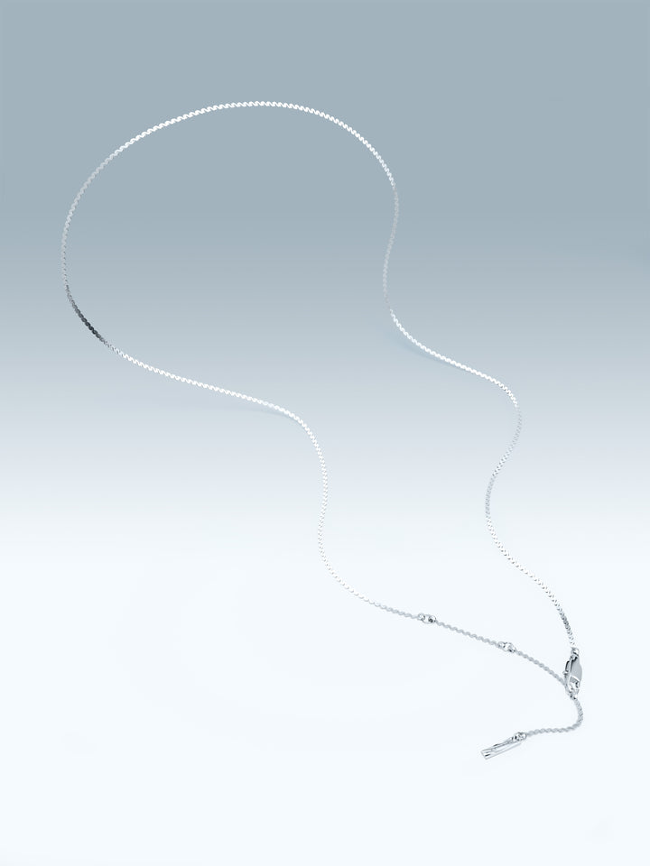 FLUID CHAIN NECKLACE