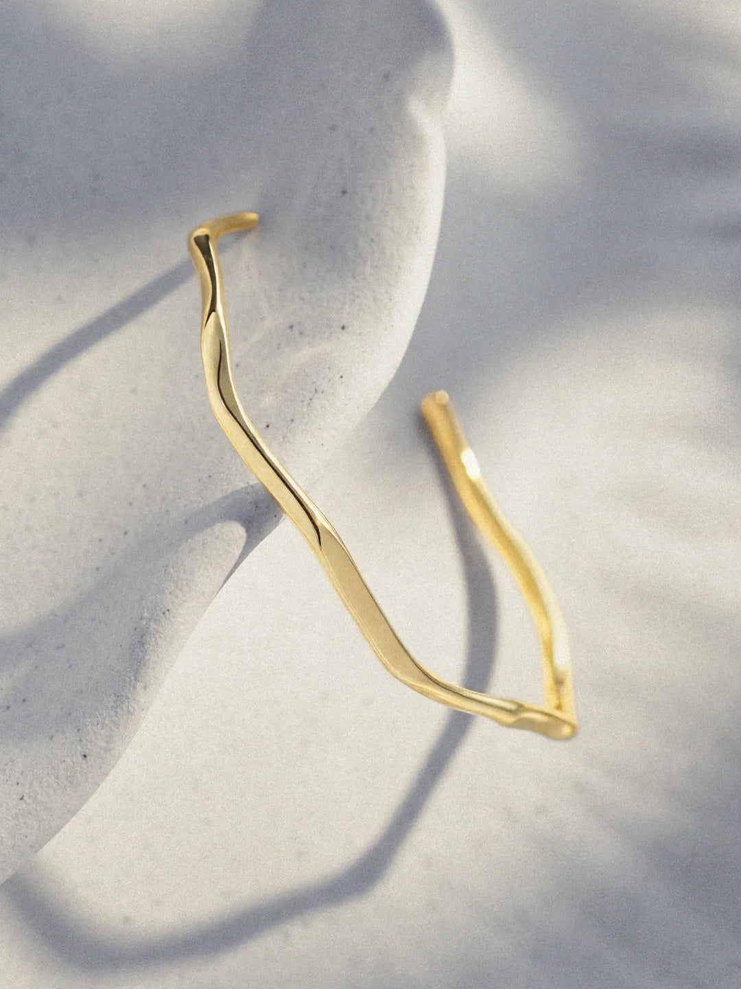VEER CUFF IN VERMEIL