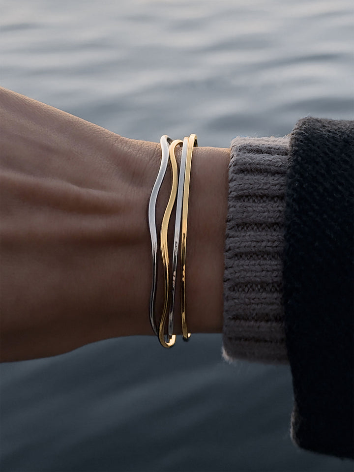 LINEAR CUFF