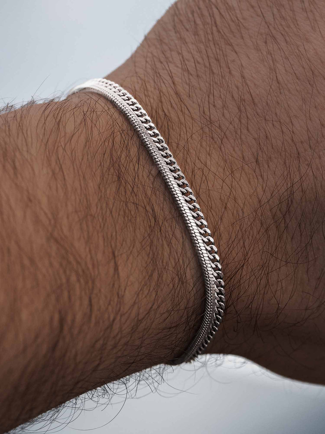 MINIMAL CHAIN BRACELET