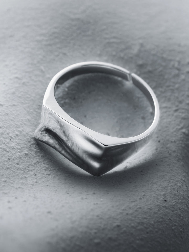 RIPPLE SIGNET SET IN SILVER