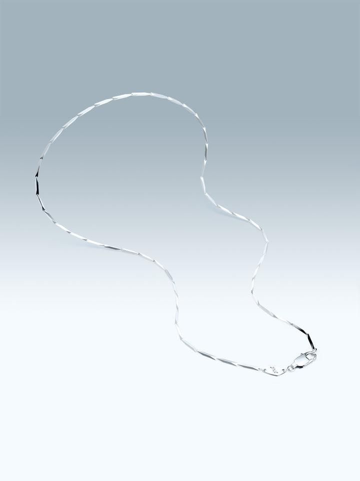 LINEAR CHAIN NECKLACE