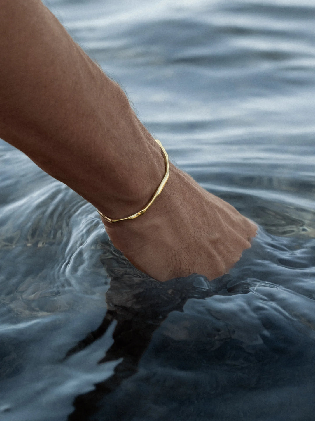VEER CUFF IN VERMEIL