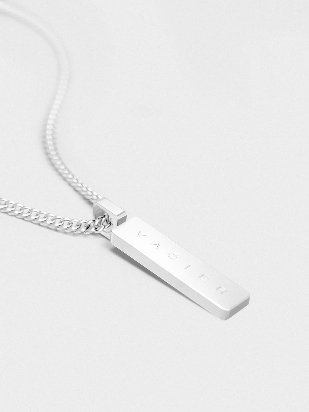 MINIMAL PENDANT NECKLACE
