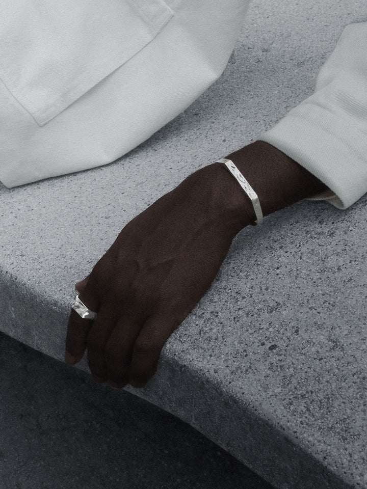 RIPPLE SIGNET SET IN SILVER